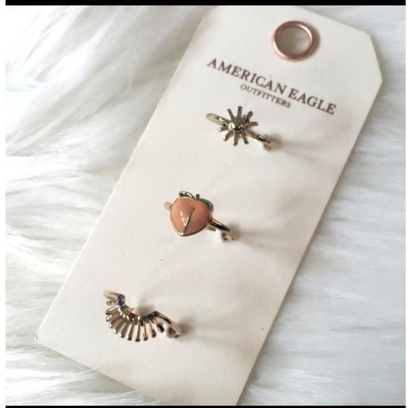 American Eagle gold tone 3 ring set-Size 7 NWT - Picture 1 of 4